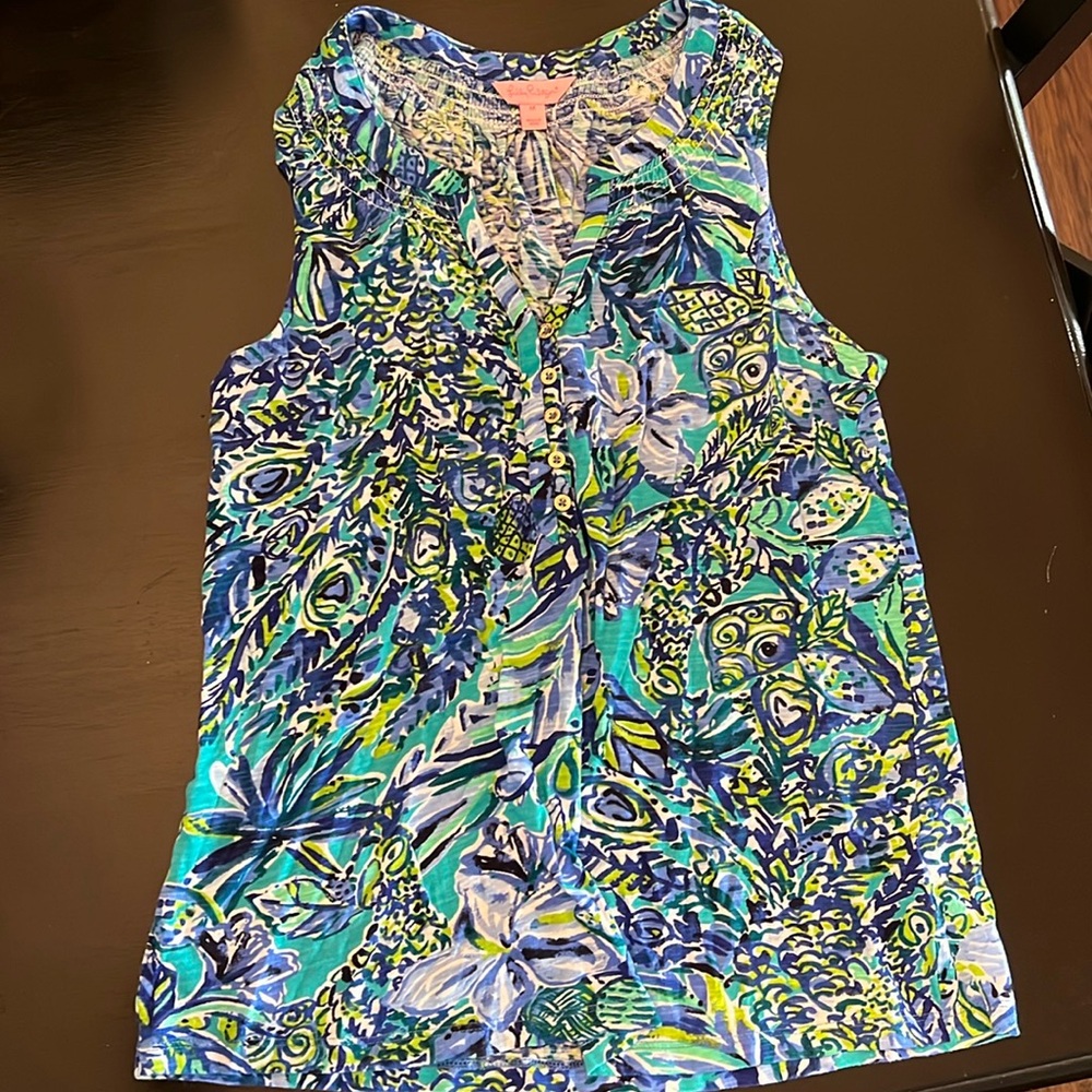 Lilly Pulitzer knit tank top. Excellent condition only worn once.